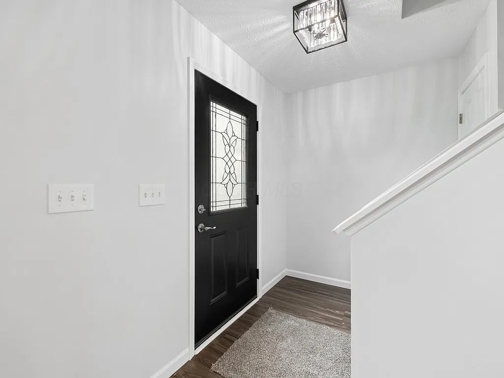 4 bed, 1890 sqft, $2,240 — Photo 4
