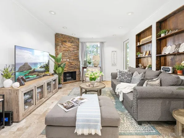 12366 Carmel Country Rd Unit 207, San Diego, CA 92130