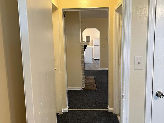 4th image of 4101 Fernhill Ave #1W