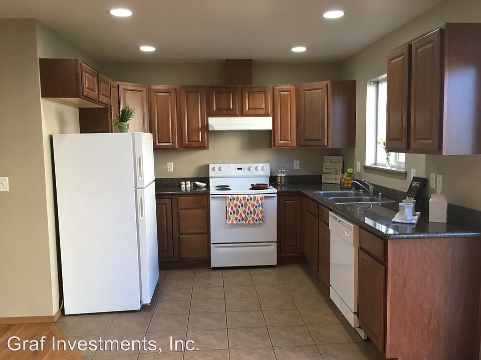 1st image of 1628 W Lee St APT 4