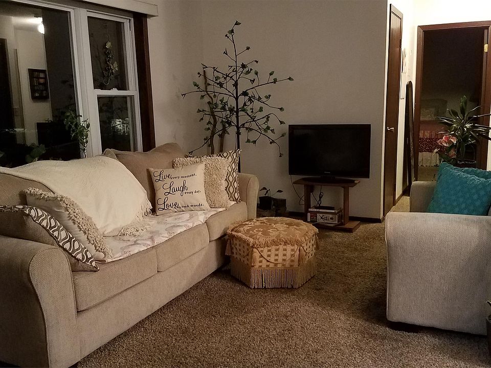 1st image of 717 Garland St E #7