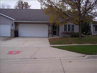 1st image of 102 Westridge Ct
