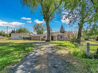 241 N 12th St, Montague, CA 96064