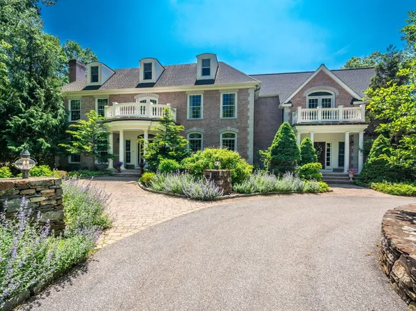 4 Wren Cir, North Reading, MA 01864