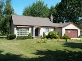 1132 Woodview Dr, Flint, MI