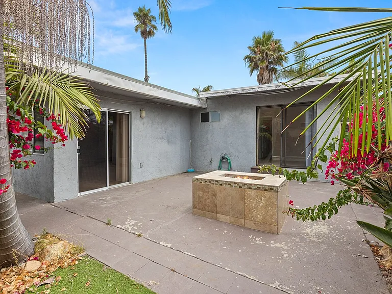 Carlsbad Blvd (Single Story Duplex) — Photo 18