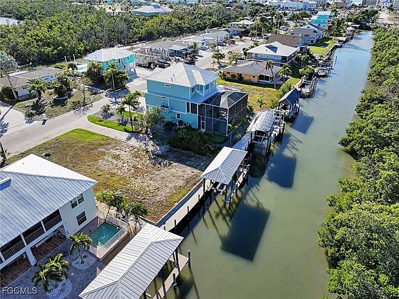 5th image of 225 Tropical Shore Way