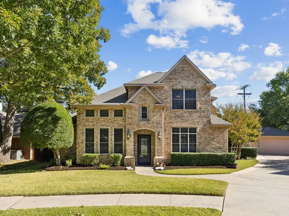 1060 Rosewood Dr, Grapevine, TX 76051