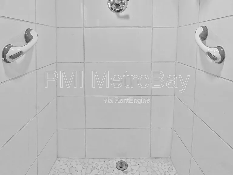 8505 N Lamar St #B — Photo 6