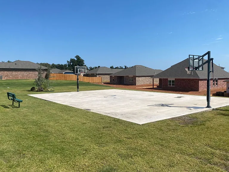 12405 Armstrong Dr — Photo 18