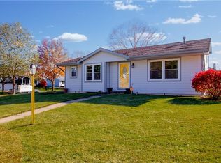 1943 Thornton Ct, Des Moines, IA 50320