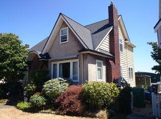 2672 37th Ave SW, Seattle, WA 98126