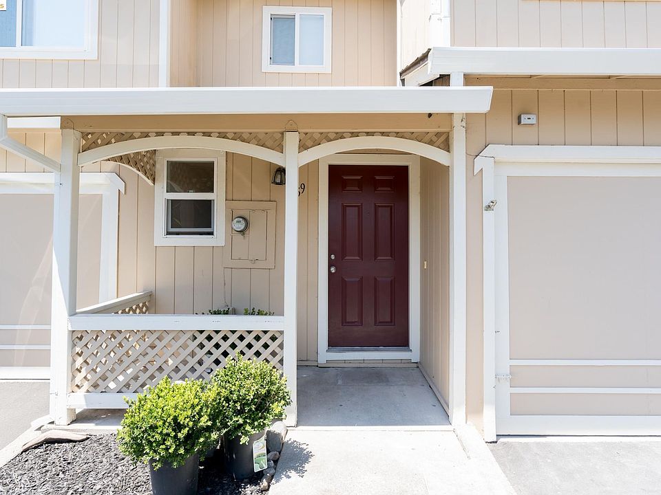 1st image of 159 Acorn Dr