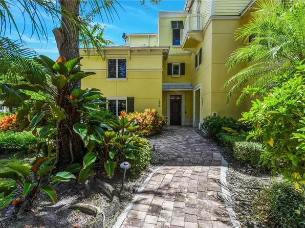 (undisclosed Address), Naples, FL 34102