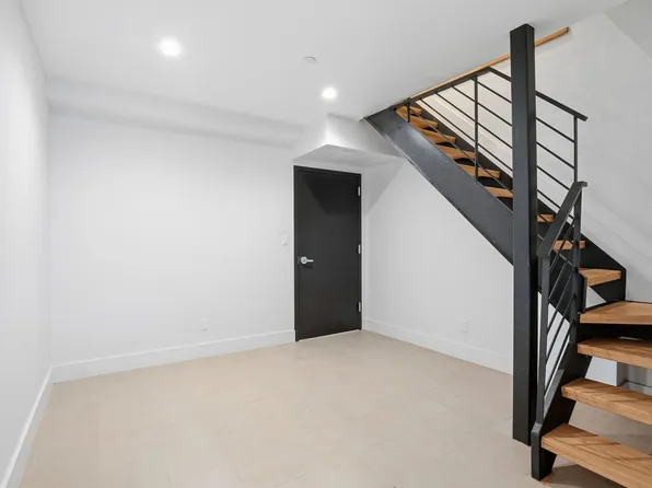 107 Waverly Avenue image 12 of 23