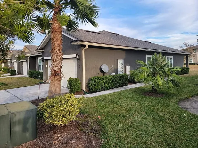 409 Southwood Way — Photo 9