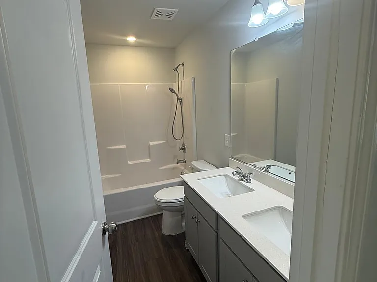 3909 Angel Hill Ln — Photo 33