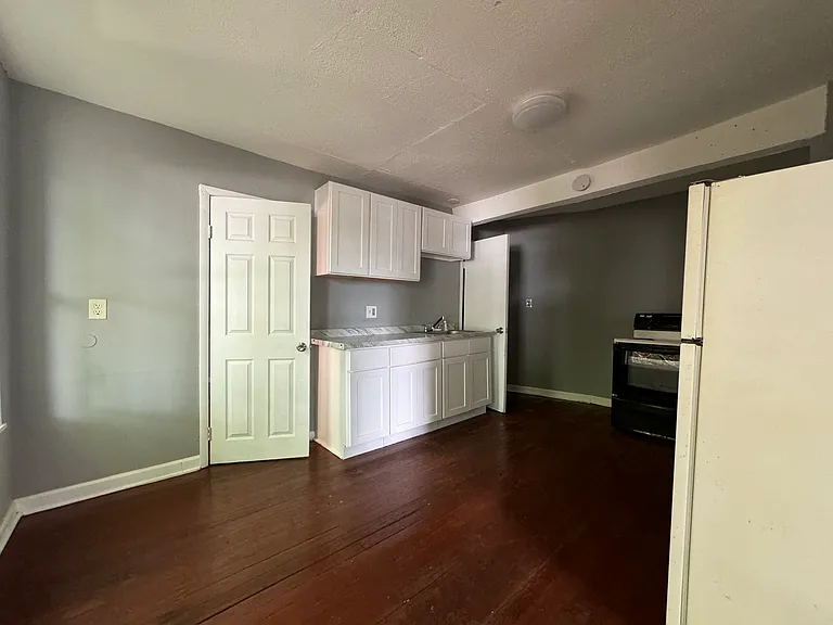 156 Orange St #2C — Photo 6