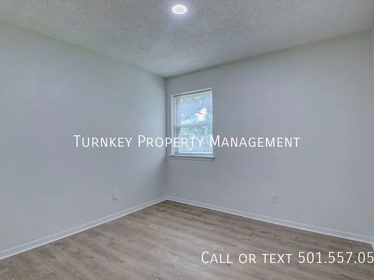 285 Kelso Rd — Photo 3