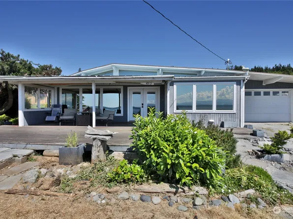 4975 Pointe Place, Freeland, WA 98249