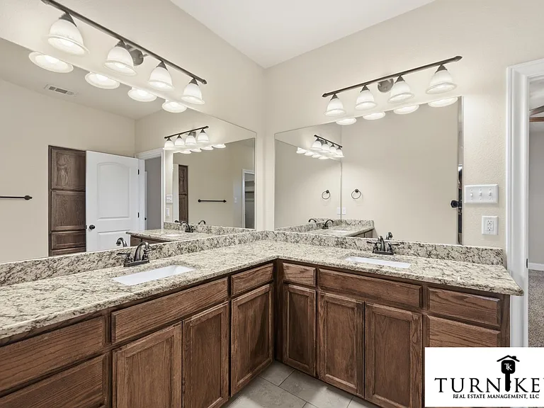 8009 Bangor Dr — Photo 3