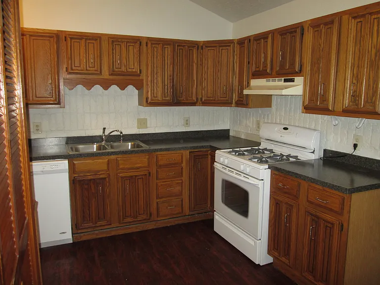 2529 Bainbridge Ave — Photo 12