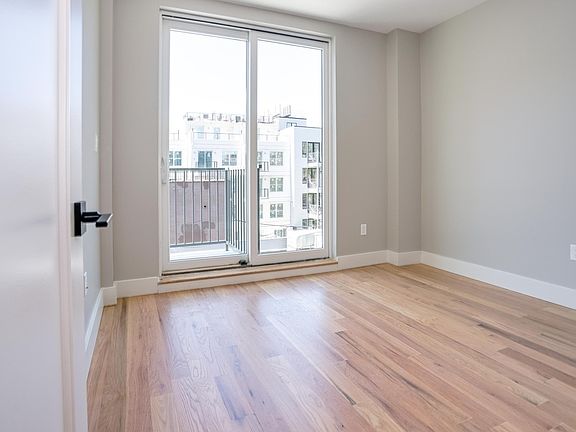 5th image of 17 Jefferson St #2B
