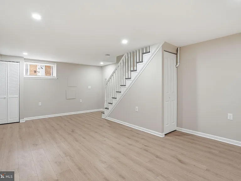 2710 Mura St — Photo 26