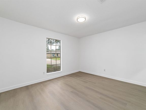 4th image of 5023 Monteith Dr