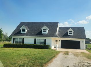8910 E Allsup Ave, Claremore, OK 74019