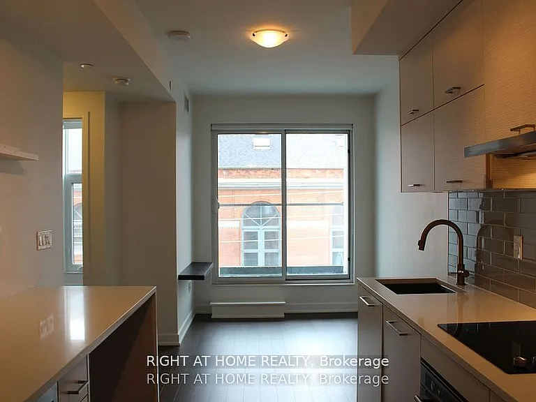 106 Dovercourt Rd #418 — Photo 3