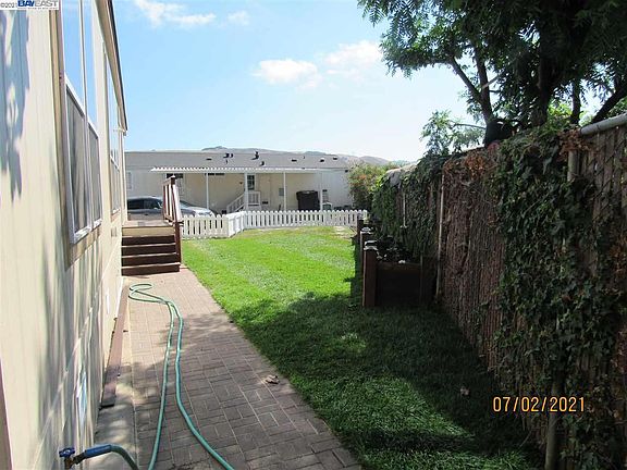 5th image of 28999 Mercury St #104