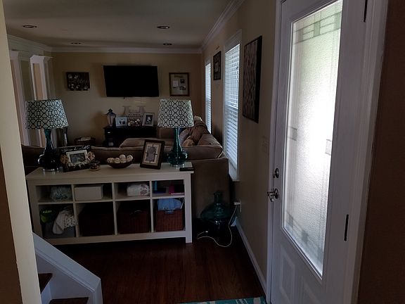 2nd image of 1731 Mount Vernon Dr