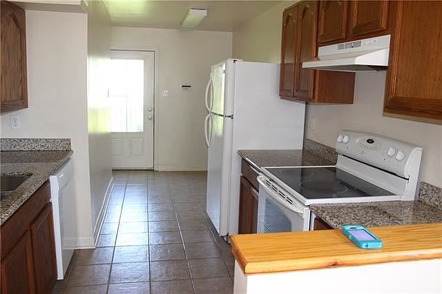 2nd image of 6220 Vermillion Blvd