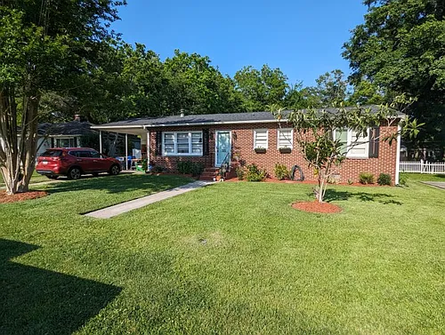 320 Cessna Ave Photo 1