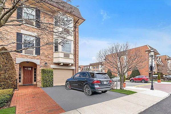 1st image of 12-33 Estates Ln #1764