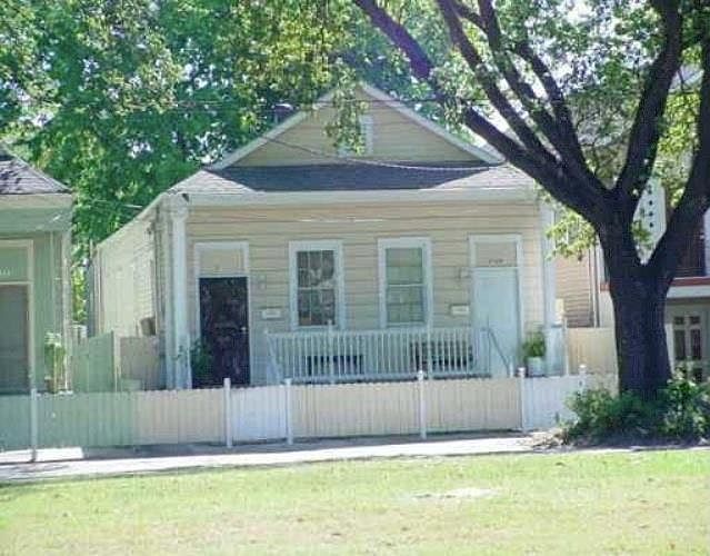 1st image of 2109-11 Elysian Fields Ave