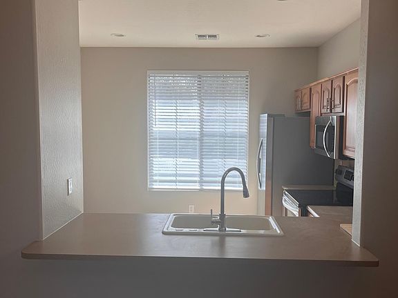 4th image of 42538 W Candyland Pl