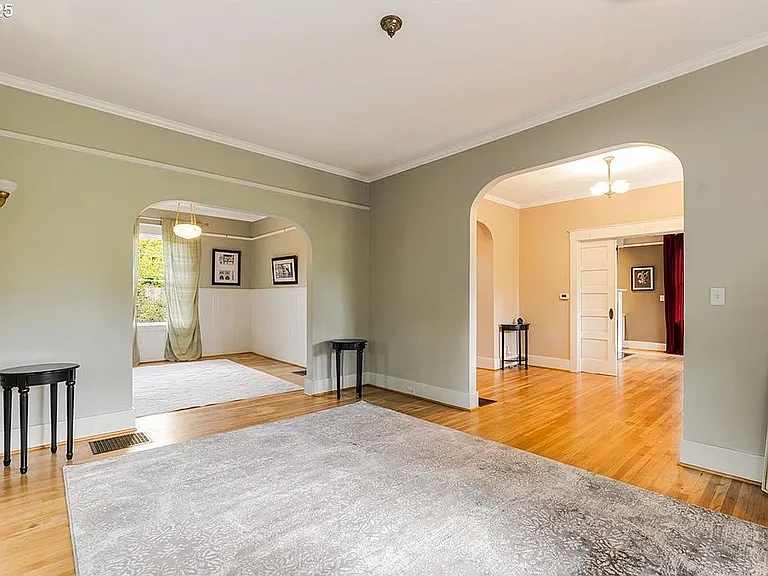 3425 S Corbett Ave — Photo 6