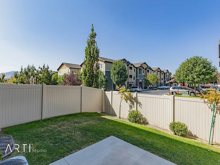 1317 N Silvercrest Dr — Photo 8