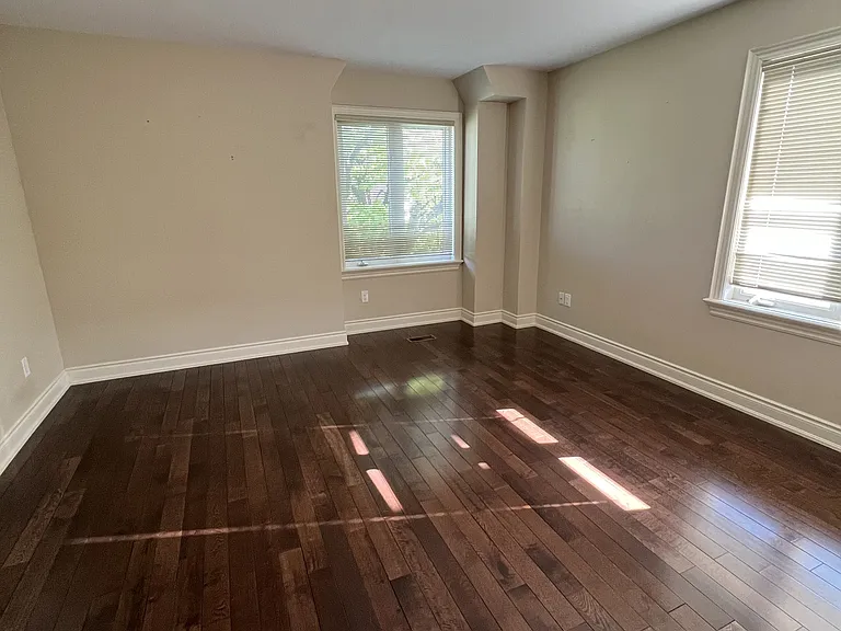 216B Finch Ave W — Photo 15