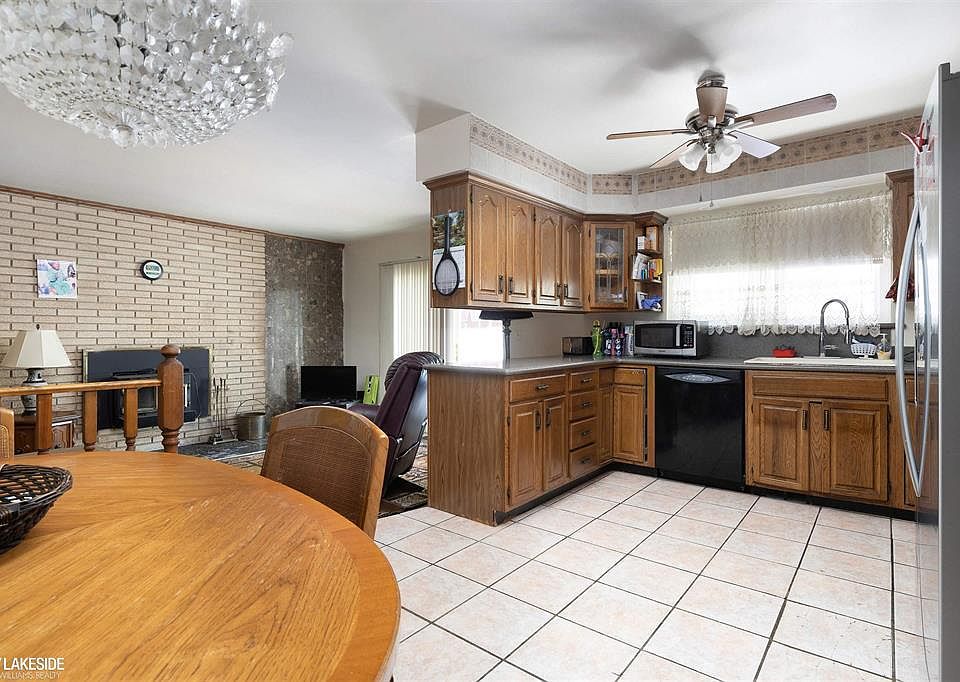 24082 Rockingham St, Southfield, MI 48033 Zillow
