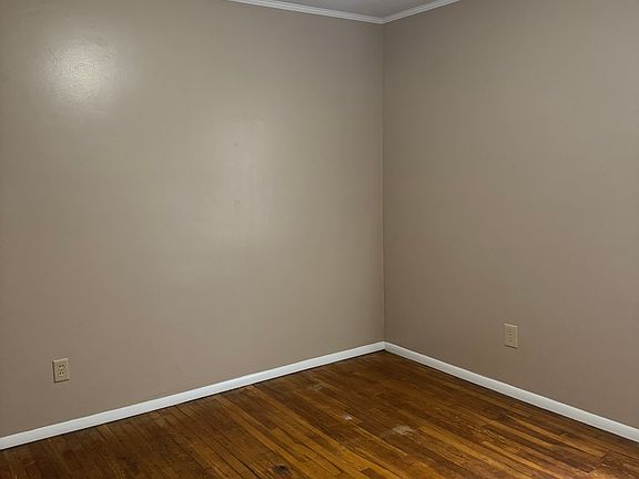 5th image of 9114 New Maple Rd