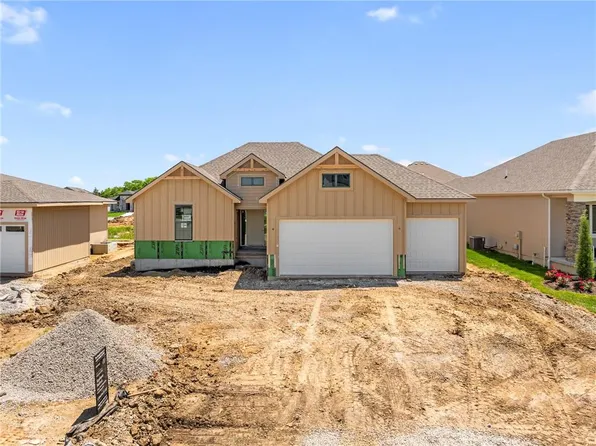 9297 Saddletop St, Lenexa, KS 66227