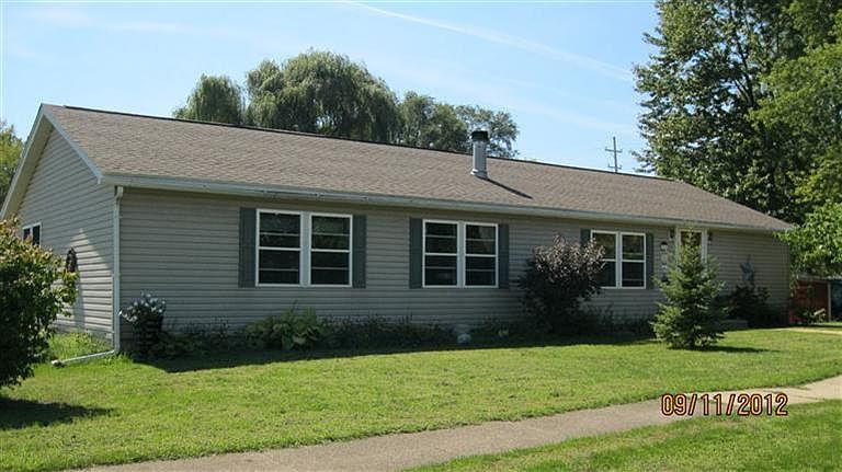 1st image of 815 N Upton Ave