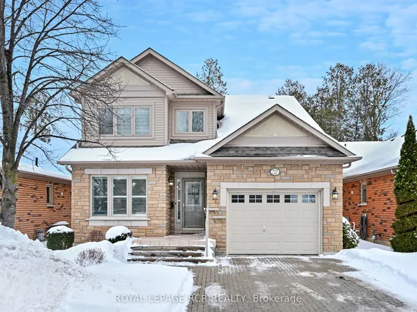 37 Sunset Blvd, New Tecumseth, ON L9R 1Y8