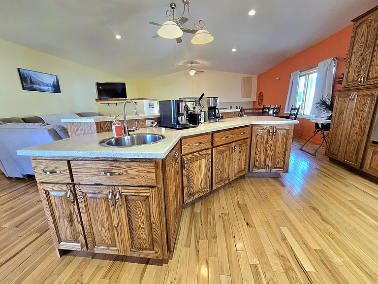 419 S Rosser Ave — Photo 10