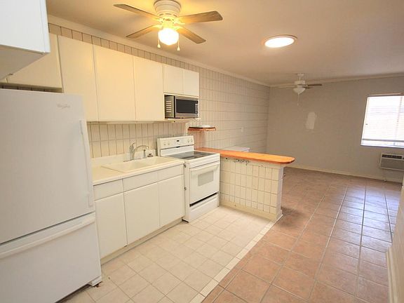 5th image of 106 Floral Dr APT B