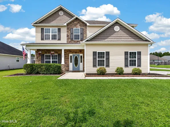 138 Cavalier Dr, Jacksonville, NC 28546