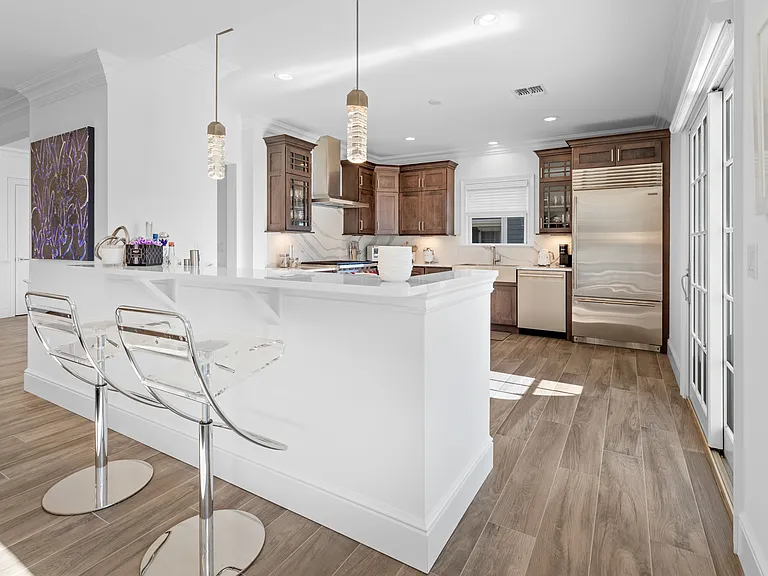 37 Village Green Dr — Photo 8